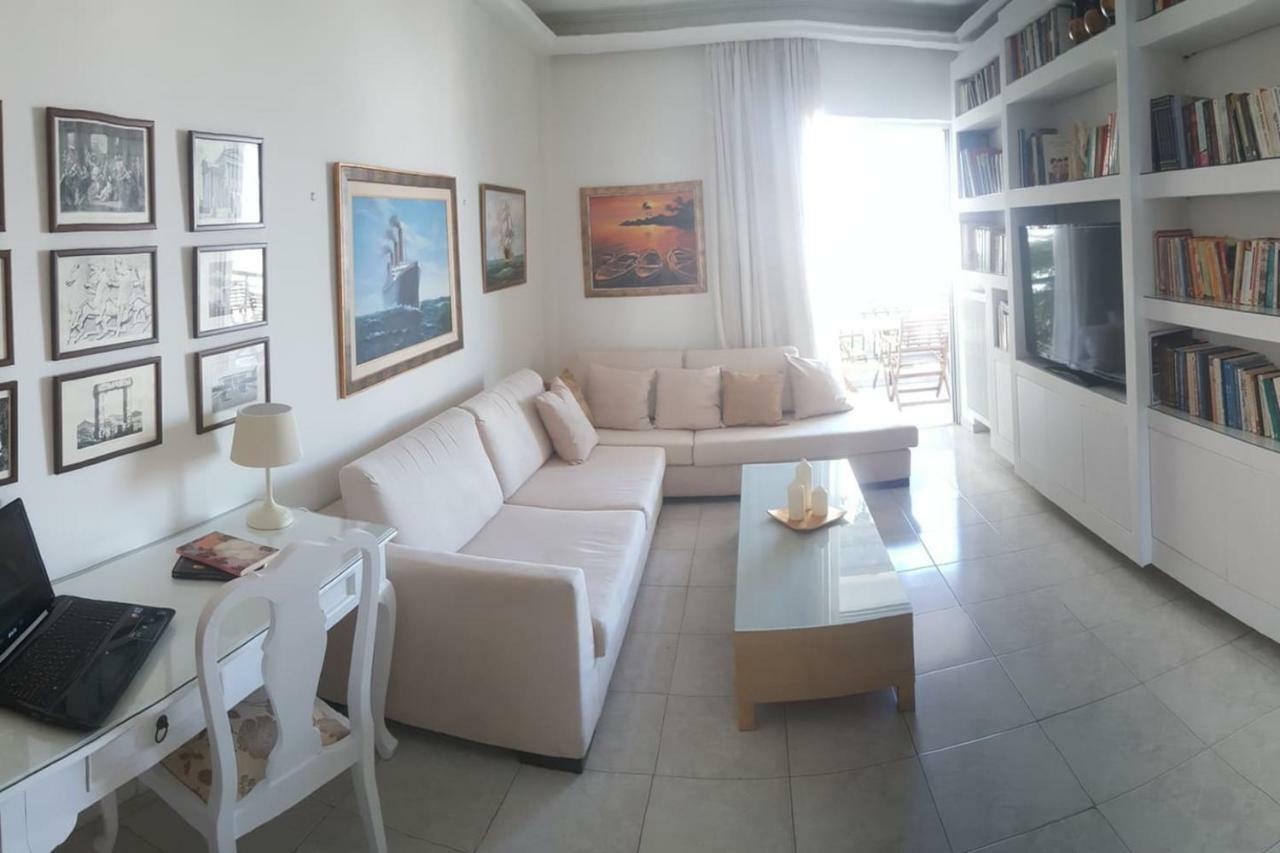 Elegant Athenian Apartment Bagian luar foto